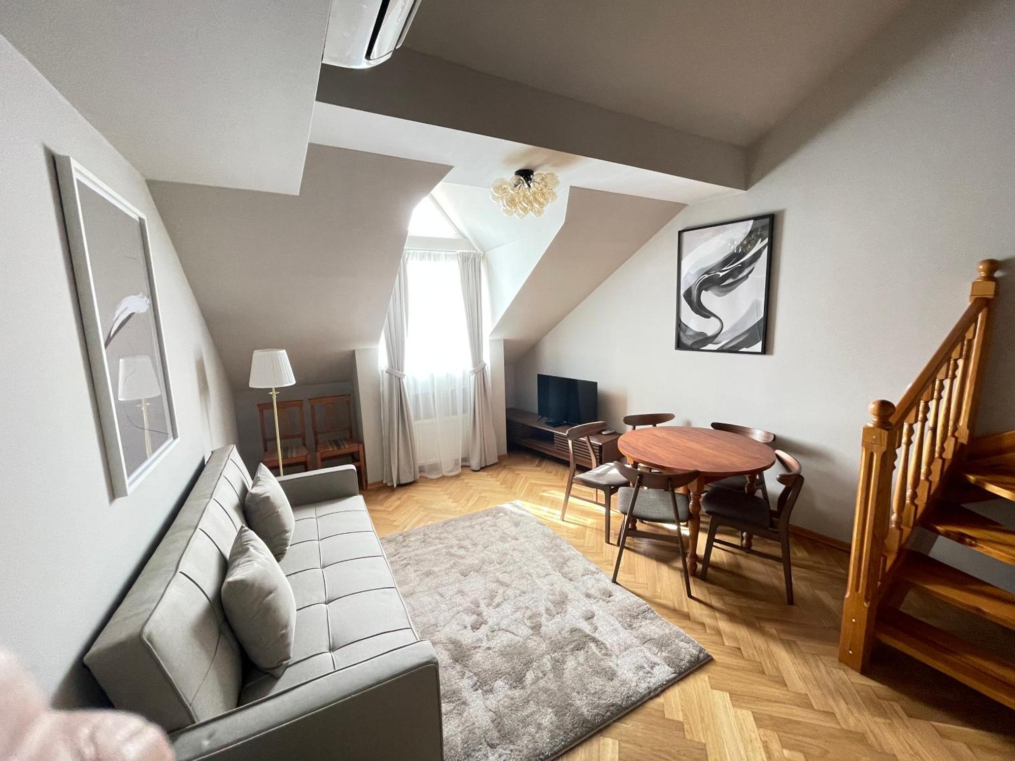 Apartment Under The Bells Of Tyn Church